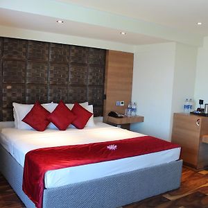 Premium Twin Room Lake View Non-Smoking